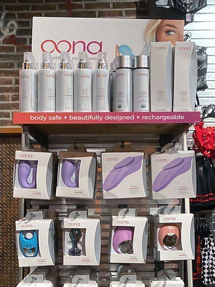 oona indulge|All The Toys We’re Shopping from Spencer’s Sex Toy Line。